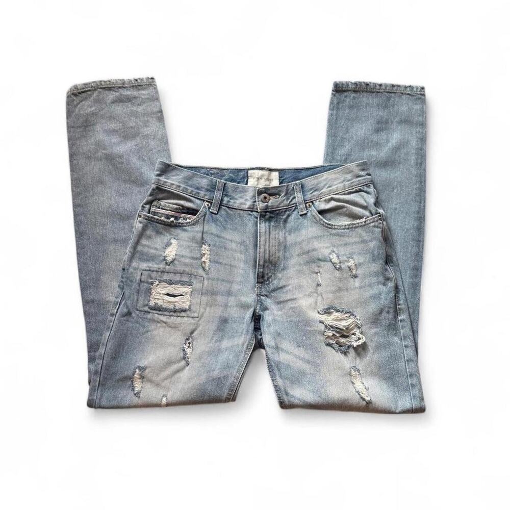 SUN + STONE Light Wash Distressed Jeans